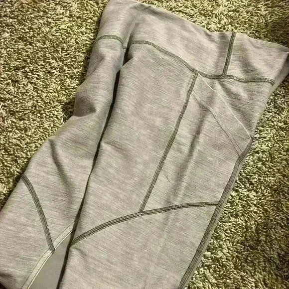 Lululemon Polocrosse Crop *Denim size 4 
Fossil White Slub Denim / Fossil - Picture 15 of 16